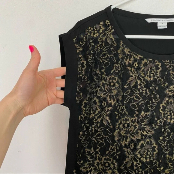 DVF Diane Von Furstenberg Cordelia Silk Lace Short Sleeve Blouse 2 XS Black Gold - Picture 3 of 13
